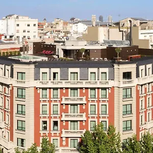 https://the-corner-hotel.catalonia-hotels.com